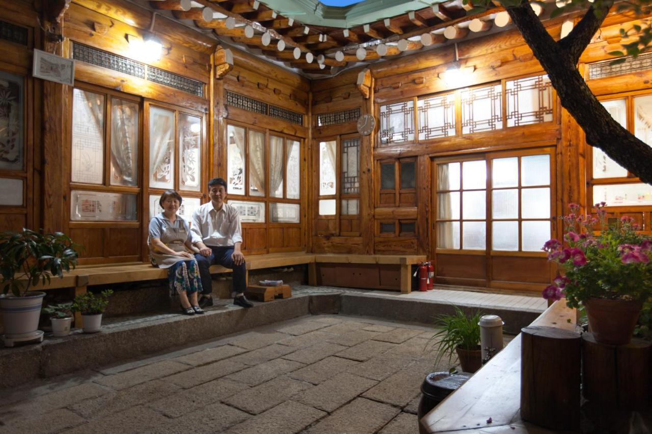 Dongmyo Hanok Sihwadang - Private Korean Style House In The City Center With A Beautiful Garden Seoul Exterior photo