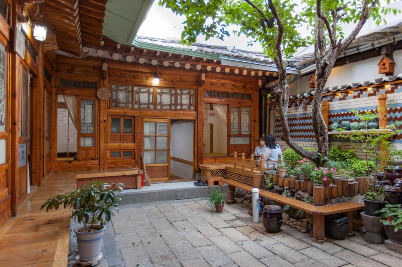 Dongmyo Hanok Sihwadang - Private Korean Style House In The City Center With A Beautiful Garden Seoul Exterior photo