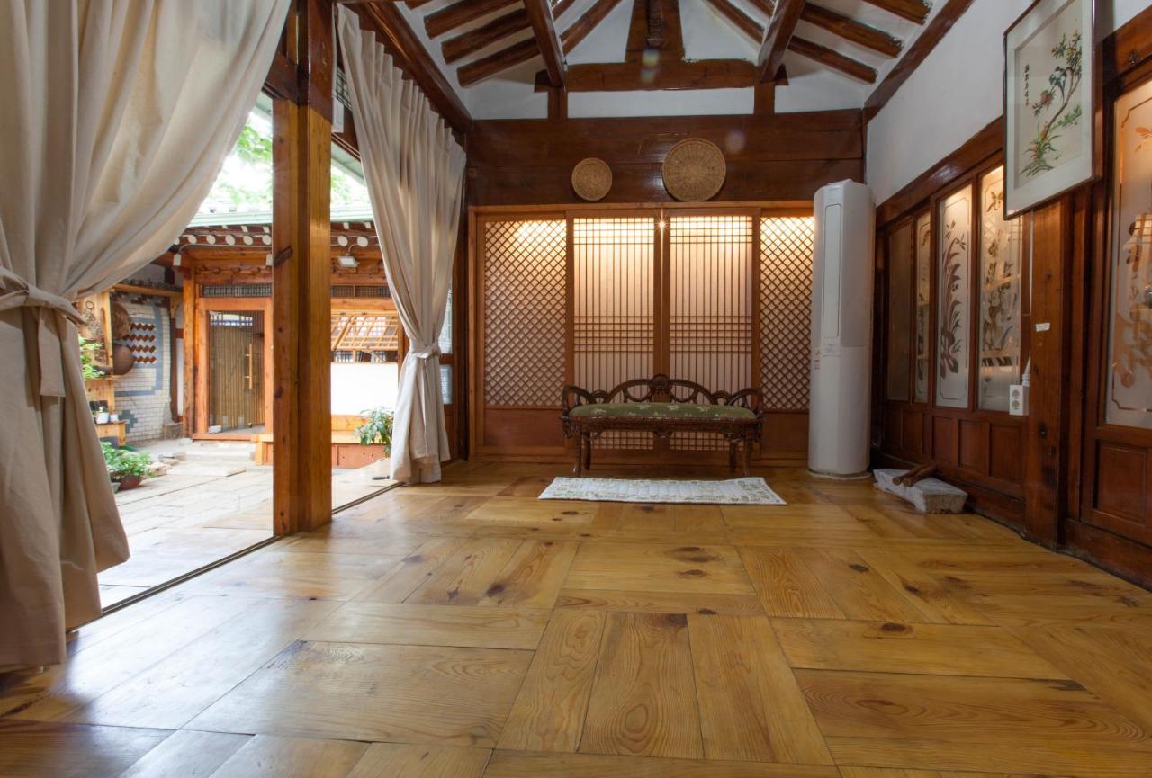 Dongmyo Hanok Sihwadang - Private Korean Style House In The City Center With A Beautiful Garden Seoul Exterior photo